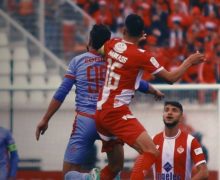 النادي المكناسي يوقف صحوة الوداد ويجبره على التعادل بالبيضاء.