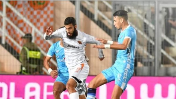 نهضة بركان تفوز على نهضة الزمامرة وتحلق عاليا نحو اللقب