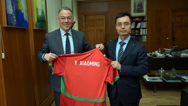 توقيع اتفاقية رعاية بين شركة “هاير” للأجهزة المنزلية والجامعة الملكية المغربية لكرة القدم