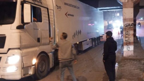 المحمدية ….قنطرة تستمر في اصطياد العديد من الشاحنات