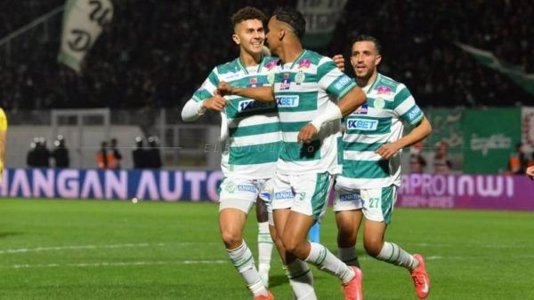 الرجاء يعيد البسمة لأنصاره بفوزه على السوالم