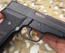 الرباط …اعتقال سائق سيارة دبلوماسية هدد سائق  سيارة أجرة بمسدس مزيف