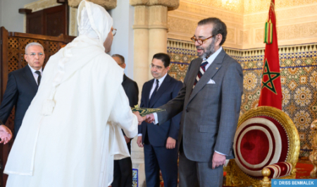 جلالة الملك يعين عددا من السفراء الجدد