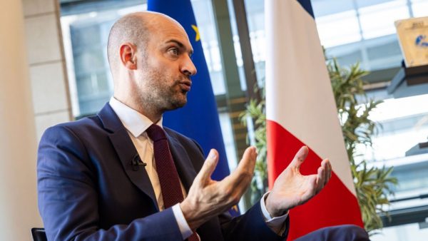 فرنسا تجدد دعمها لسيادة المغرب على صحرائه (وزير الخارجية الفرنسي)