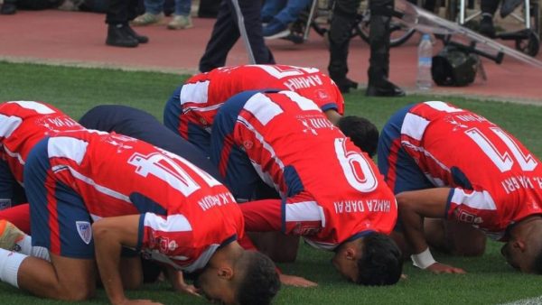 “ديربي الشمال ” بين المغرب التطواني  واتحاد طنجة يبتسم للحمامة البيضاء ب(2-1).