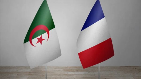 فرنسا تهدد الجزائر بالرد الفوري على قرار طرد 12 موظفا بسفارة فرنسا بالجزائر
