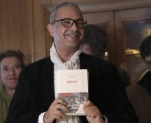 الجزائر …بعد الحكم على بوعلام صنصال ، القضاء يصدر مدكرتي توقيف دوليتين بحق الكاتب الجزائري الفرنسي كمال داود