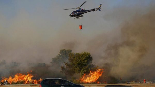 فرنسا….مصــ ـرع سيدة وإصابة 13 فى أكبر حـ ـريق منذ عقود “فيديوهات وصور”