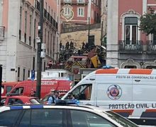 البرتغال….. مصـ ـرع 15 شخصا وإصابة 20 آخرين إثر خروج عربة قطار سياحي عن مسارها