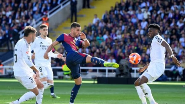 كلاسيكو الأرض يعود لفريق ريال مدريد على حساب برشلونة