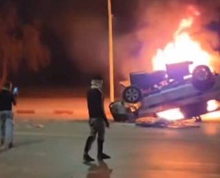 القليعة …الدرك الملكي يطلق الرصاص على محتجين  لصد محاولة سرقة أسلحة من داخل المركز