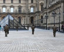 مدير متحف اللوفر يقدر الأضرار الناجمة عن السرقة بأكثر من 80 مليون يورو