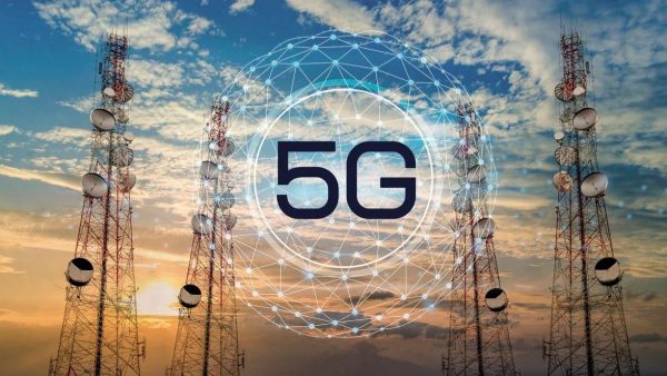 الحكومة تمنح ثلاثة تراخيص لشركات لإستخدام شبكات الجيل الخامس للاتصالات