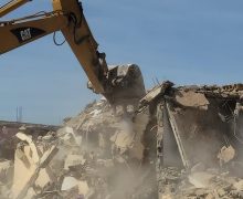 وفاة صاحب مستودع عشوائي  في ظروف غامضة ،كانت عمليات الهدم قريبة منه