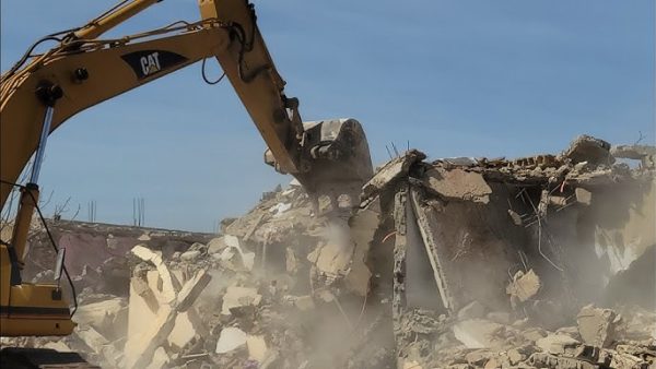 وفاة صاحب مستودع عشوائي  في ظروف غامضة ،كانت عمليات الهدم قريبة منه