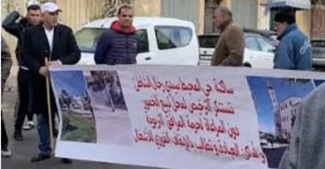 سيدي رحال الشاطئ  ….. وقفة احتجاجية  ضد ترخيص لمحل لبيع الخمور قرب مسجد