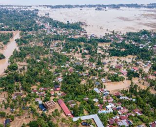 مصرع جراء  950 شخصا جراء سيول جارفة وانهيارات أرضية بإندونيسيا وتايلاند وماليزيا