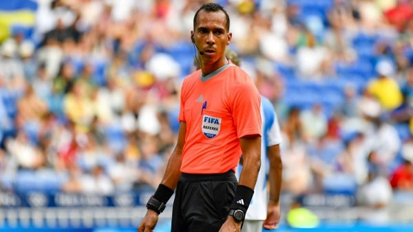 أسماء وهوية الحكام في إدارة  مقابلة المنتخب المغربي ونظيره الكامروني