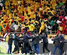 ” الكاف ” يدين بدوره السلوك غير المقبول  لبعض اللاعبين والمسؤولين السنغاليين