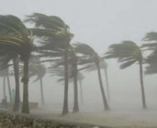 نشرة إندارية ….أمطار قوية ورياح عاصفية يومي الجمعة والسبت