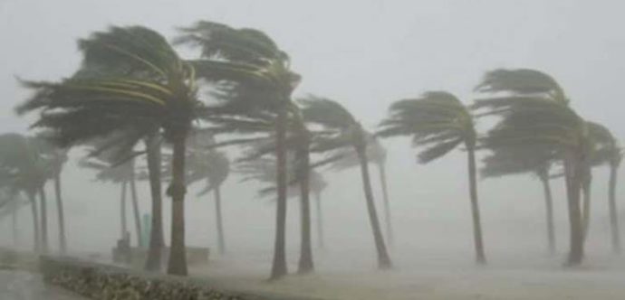 نشرة إندارية ….أمطار قوية ورياح عاصفية يومي الجمعة والسبت