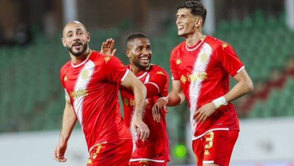 الوداد يكتسح أولمبيك الدشيرة بخماسية نظيفة بأكادير