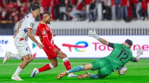 كأس الكونفدرالية:أولمبيك آسفي يفاجئ الوداد بالبيضاء ويتأهل لدور النصف