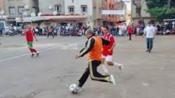 صورة تخبئ وراءها حكايات لم تُرْوَ للراحل أحمد فرس