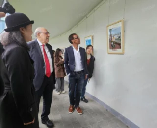 الصين: معرض للصور الفوتوغرافية يوثق رحلة دراج مغربي من الدار البيضاء إلى بكين