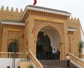 محكمة الإستئناف توزع 3 سنوات ونصف على الرئيس السابق لجماعة مكس  مولاي يعقوب ومن معه وبراءة متهم واحد