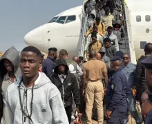 غينيا تعرب عن خالص شكرها لجلالة الملك بعد العملية الإنسانية الخاصة بعوده مواطنين غينيين إلى بلادهم