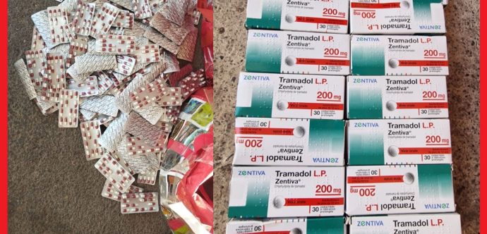 الناضور ….إفشال عملية إدخال 7486 قرصا عبر سيارة بالميناء وتوقيف السائق