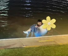 المغربي  فاضل أيوب يصبح بطلا في الصين …ألقى  بنفسه في المياه الباردة وأنقد فتاة  صينية من الغرق