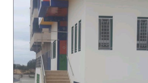 المحمدية …ماهو مصير مئات التلاميذ بمدرسة خصوصية مخالفة لتصميم البناء وصدر في حقها حكم قضائي بالهدم ؟