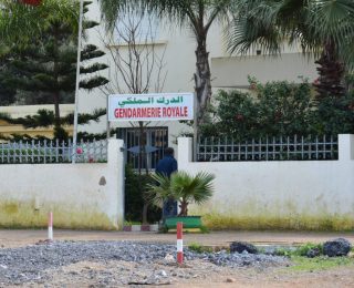 الدرك الملكي يوقف مروجين للمحدرات ويحجز سيارة وكمية من الحشيش