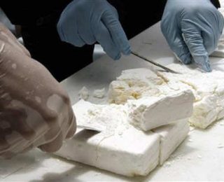 الدارالبيضاء…. حجز 7 كيلوغرامات و330 غرام من مخدر الكوكايين  بالمطار بحوزة إفريقية قادمة من سيراليون