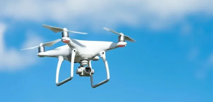 المحمدية …بالإستعانة ب ” الدرون ” لجنة من العمالة تحل بمنطقة بالشلالات لتصوير  البنايات