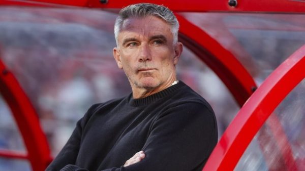 كبش الفداء….الوداد الرياضي  ينهي  ارتباطه بالمدرب الفرنسي باتريس كارتيرون