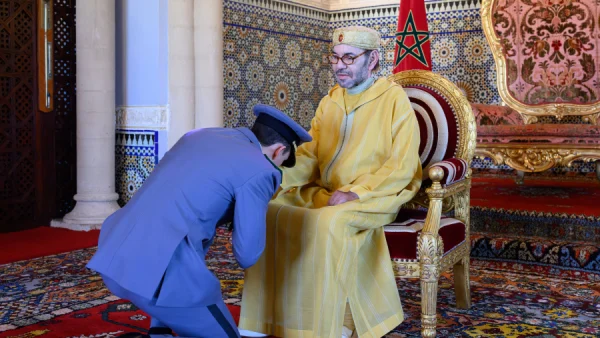 الملك محمد السادس  يُعينُ ولي العهد الأمير مولاي الحسن في منصب بالقيادة العامة للقوات المسلحة الملكية.