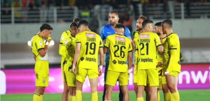 المغرب الفاسي يعود للزعامة بفوزه على إتحاد تواركة بالرباط.