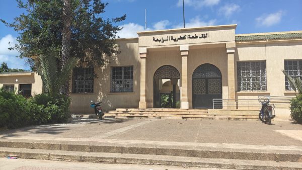 المحمدية …مواطنون يشتكون من تصرفات موظف بالملحقة الإدارية بالمقاطعة الرابعة