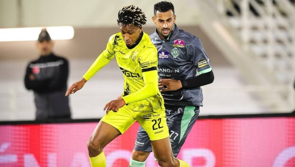 الرجاء ينقض على الصدارة بعد هزم المغرب الفاسي بعقر الدار ب(0-2)