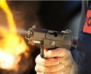 الدارالبيضاء…….رصاصتين في الهواء من مسدس شرطي تضع حدا لهيجان شخص بالبرنوصي
