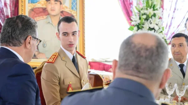 صاحب السمو الملكي ولي العهد الأمير مولاي الحسن يترأس مأدبة غداء أقامها جلالة الملك بمناسبة الذكرى الـ 70 لتأسيس القوات المسلحة الملكية