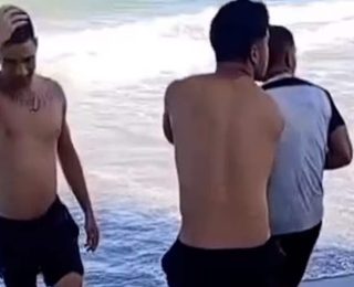 رعب في شاطئ بالبرازيل …قرش يلتهم ساقي شابة وطفل في ظرف 24 ساعة