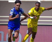 المغرب الفاسي  يقلب الطاولة على الدفاع الجديدي ويفوز عليه بهدف قاتل
