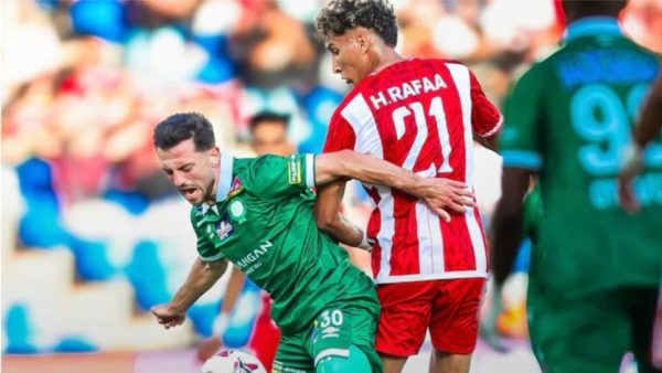 الكوكب المراكشي يلقن درسا كرويا للرجاء ويفوز عليه ب(2-0).
