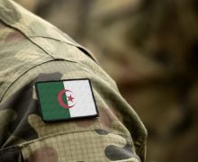 الجيش الجزائري يعلن “تفكيك مجموعة تضم 4 مغاربة” مرتبطة بـمنطقة القبائل