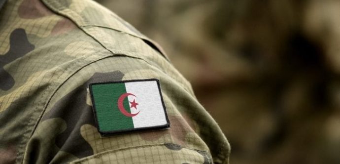 الجيش الجزائري يعلن “تفكيك مجموعة تضم 4 مغاربة” مرتبطة بـمنطقة القبائل