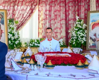 عيد العرش .. جلالة الملك يتلقى التهاني من أسرة القوات المسلحة الملكية عيد العرش .. جلالة الملك يتلقى التهاني من أسرة القوات المسلحة الملكية